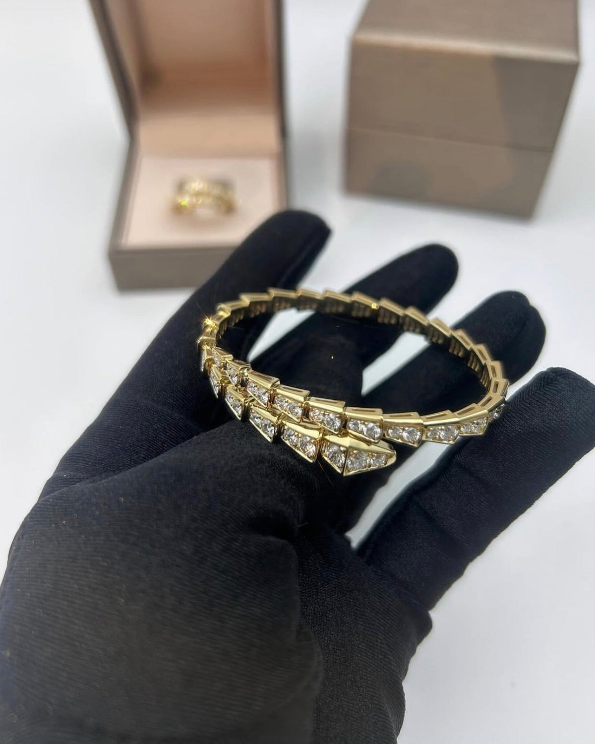Viper Bracelet, Paved