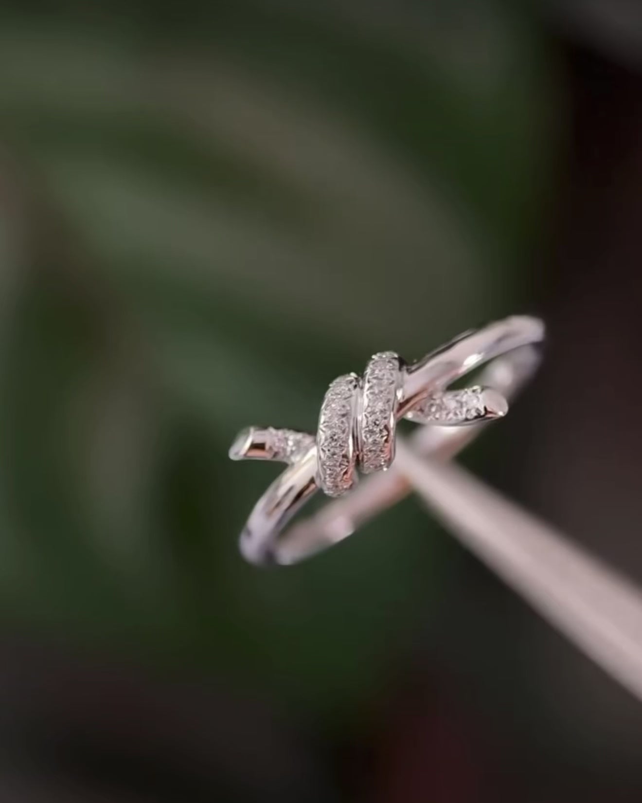 Knot Wire Ring with Diamonds
